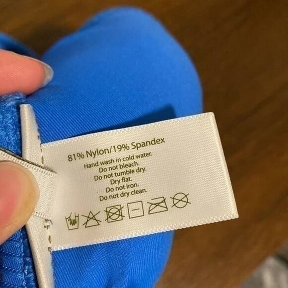 C5 Women’s Heidi Klein Blue Triangle Swim Bikini Top EUC Size Large - Picture 3 of 5